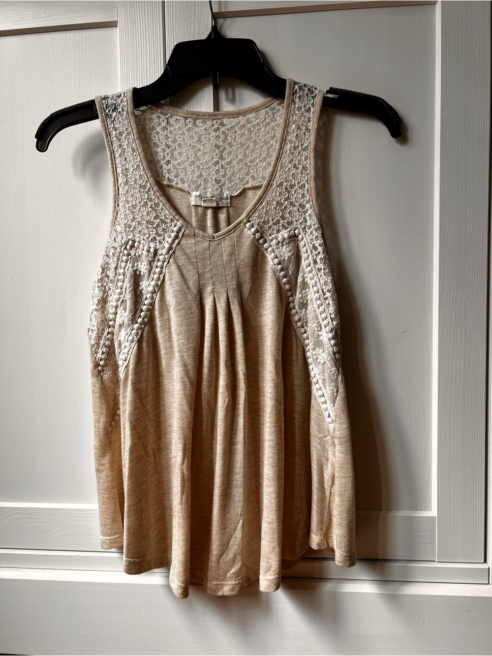 Taylor & Sage Cream and Beige Lace-Trim Sleeveless Tank